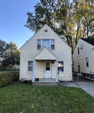 Charming 1-Bedroom Lower Unit for Lease in Warren - HALF OFF 2ND MONTH'S RENT!!!