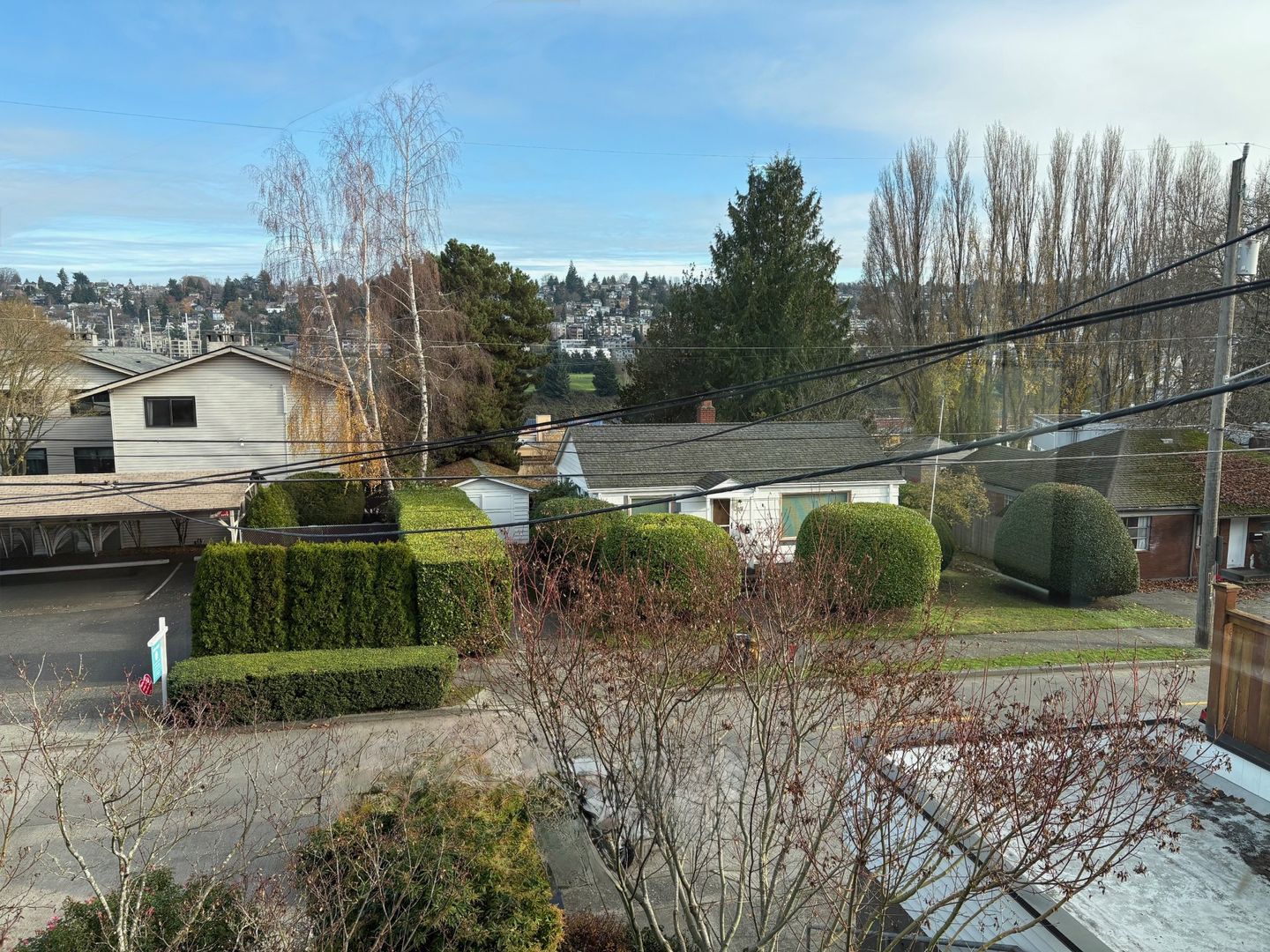 Seattle Apartment: 2633 22nd Ave W