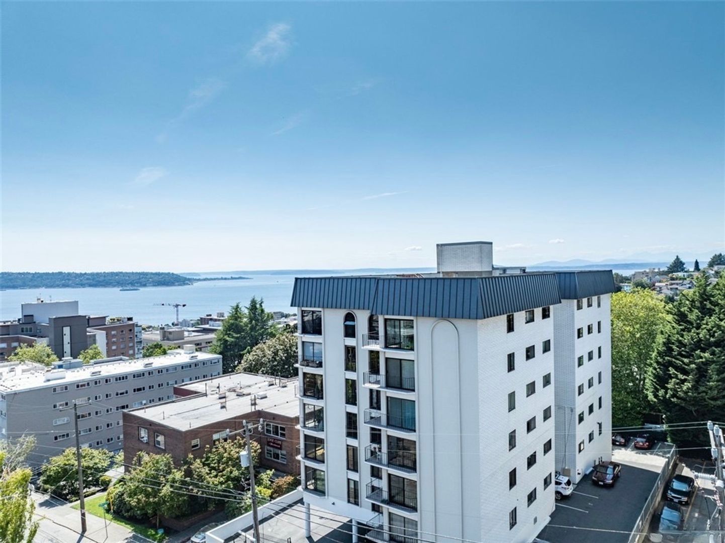 Seattle Condo: 1001 Queen Anne Ave N #201