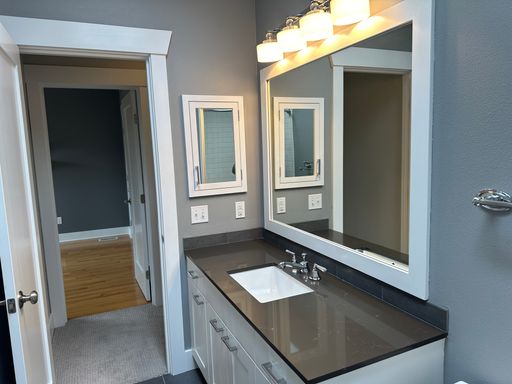 Listing photo thumbnail