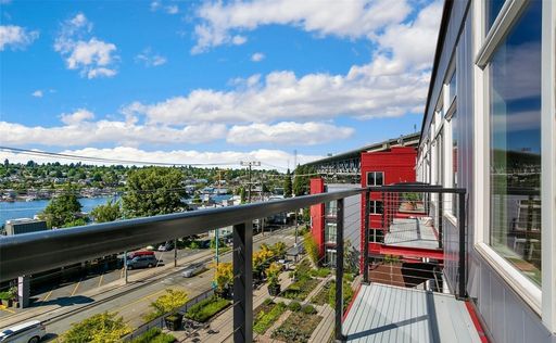 2960 Eastlake Ave E #411, Seattle, WA 98102