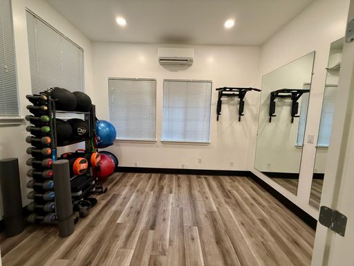 Listing photo thumbnail