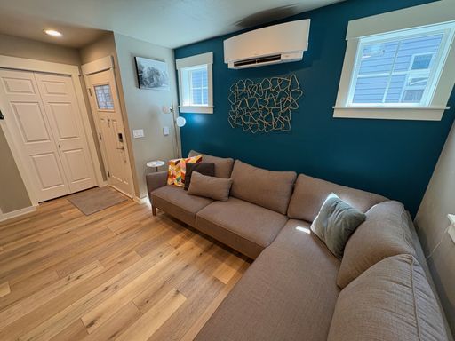 Listing photo thumbnail