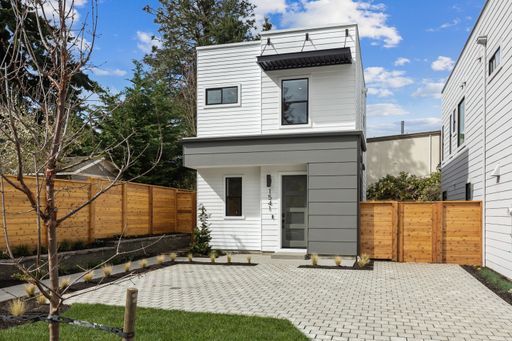 Kirkland Home – photo 1