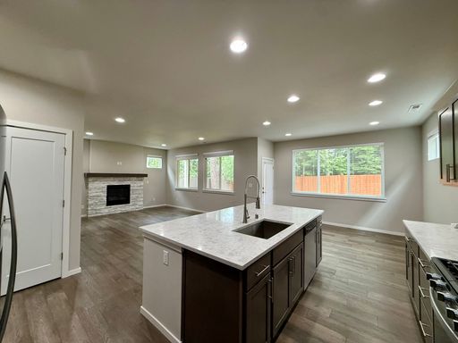Listing photo thumbnail