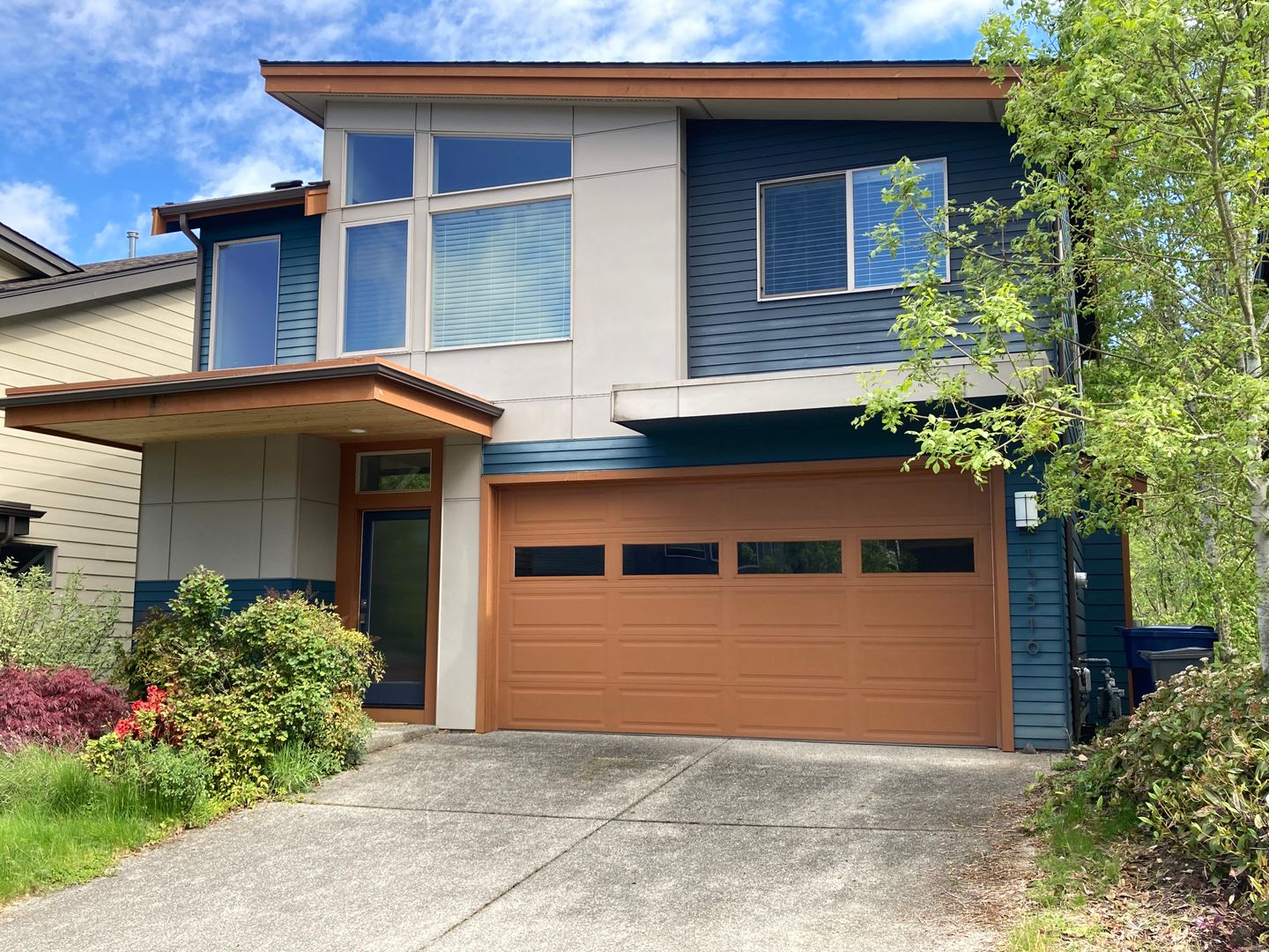 Newcastle House: 13516 SE 81st Place