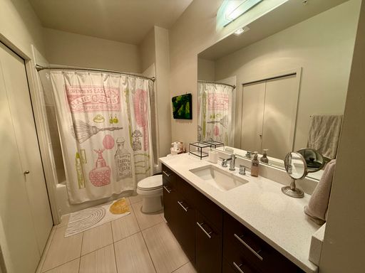 Listing photo thumbnail