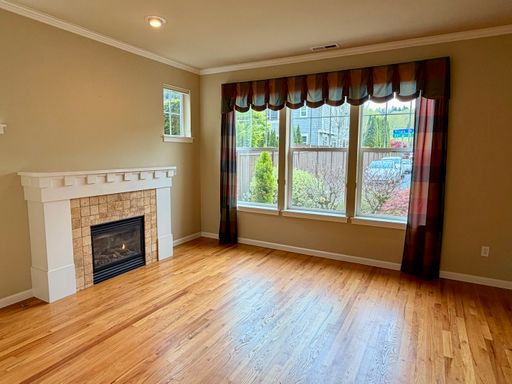 Listing photo thumbnail