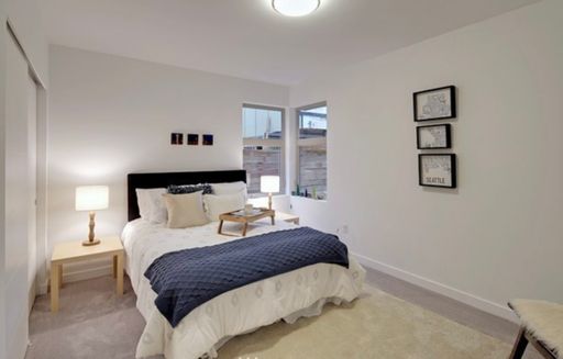 Listing photo thumbnail