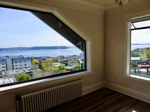 Listing photo thumbnail