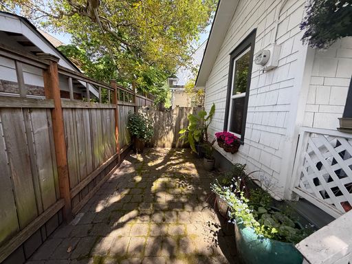 Listing photo thumbnail