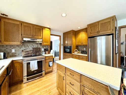 Listing photo thumbnail