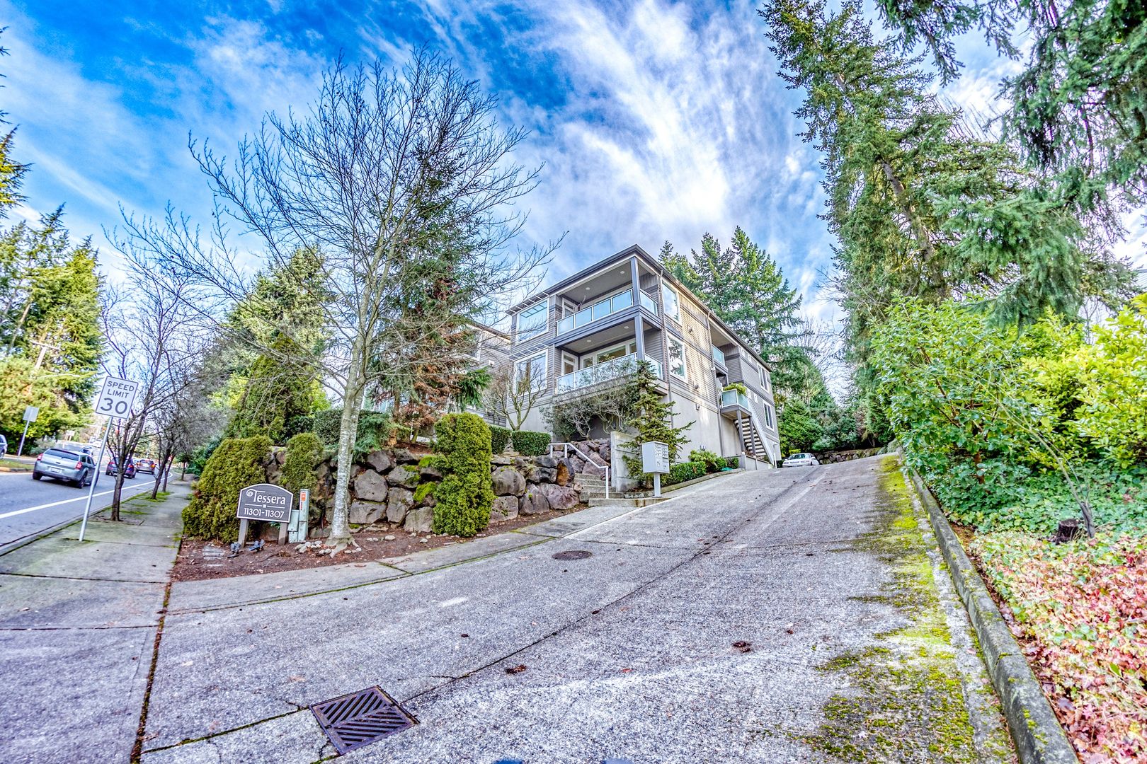 Kirkland Condo: 11301 NE 68th Street