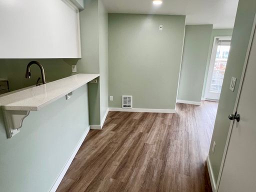 Listing photo thumbnail