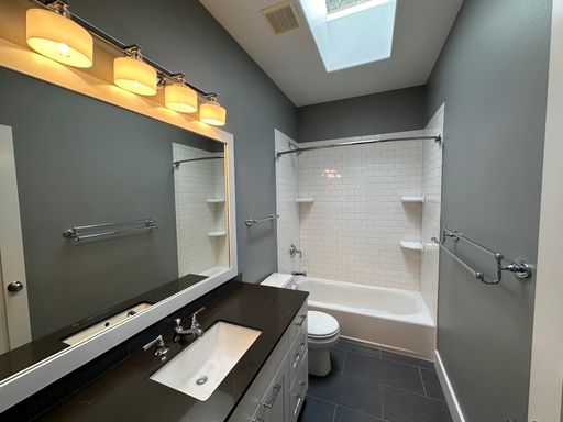 Listing photo thumbnail