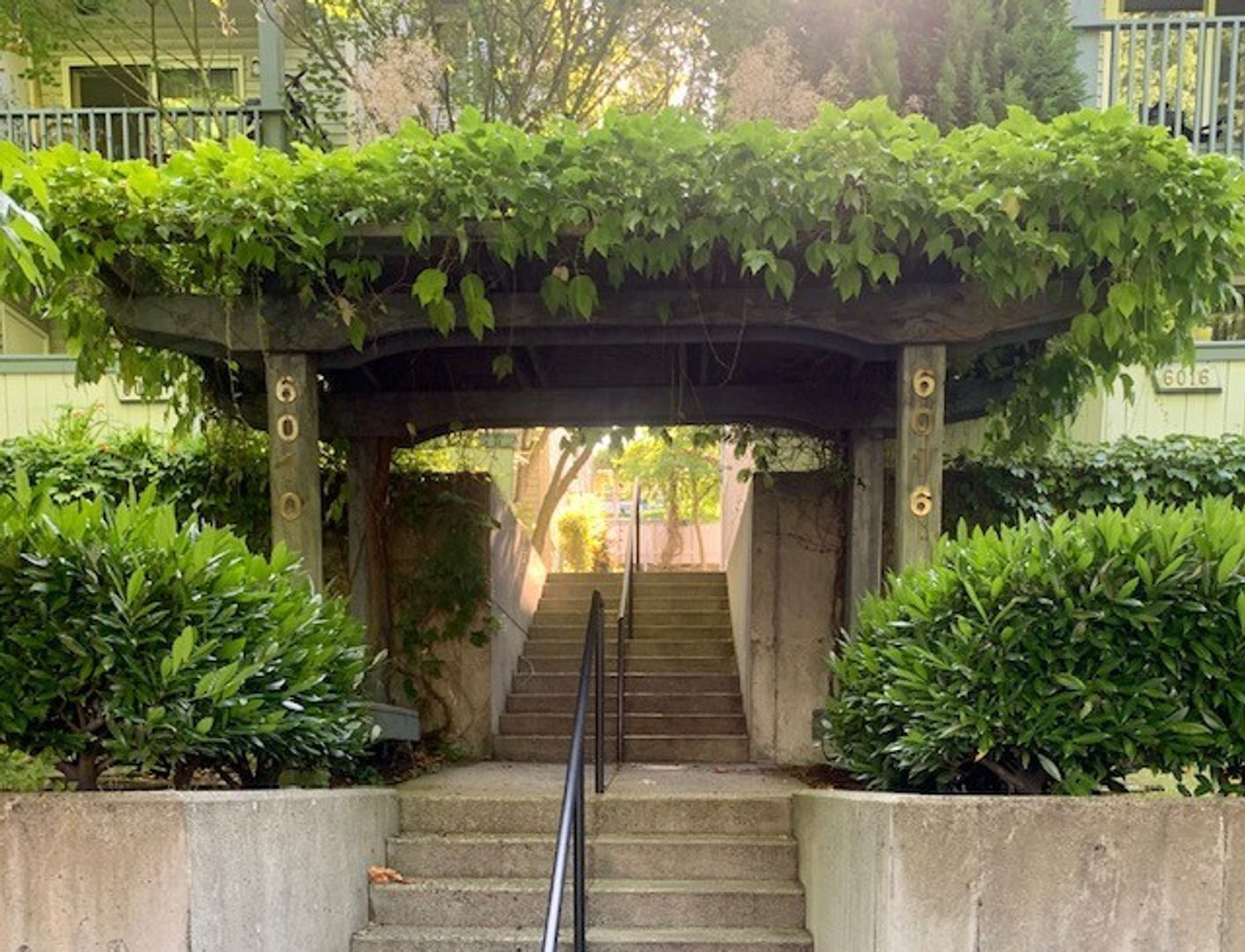 Seattle Apartment: 6010 Fauntleroy Way SW