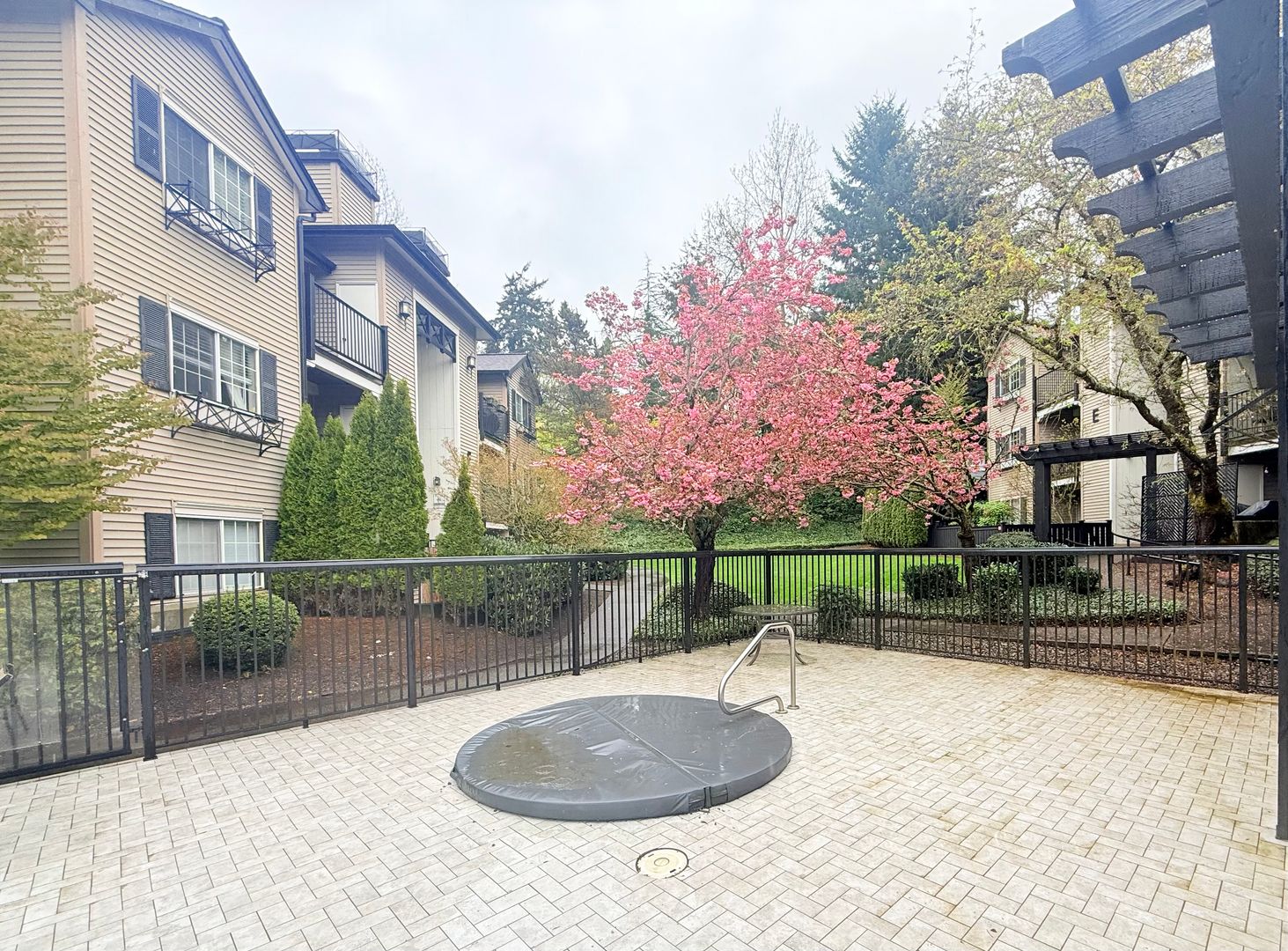 Kirkland Condo: 916 3rd Ave #A204