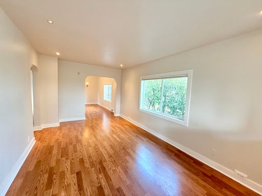 Listing photo thumbnail