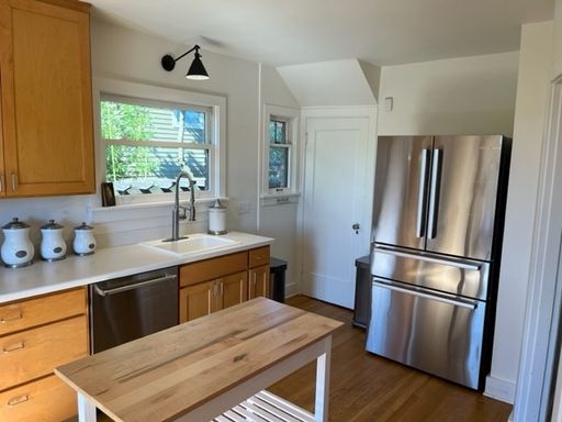 Listing photo thumbnail