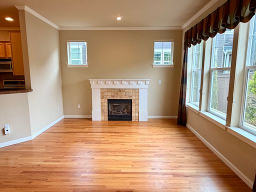 Listing photo thumbnail