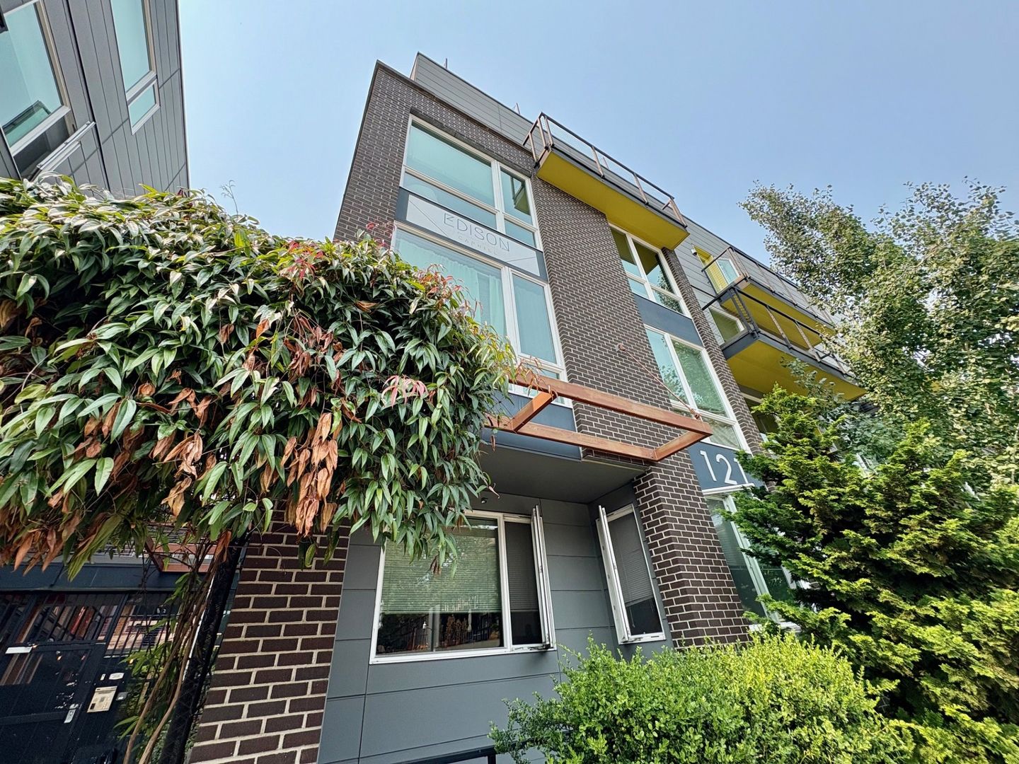 Seattle Condo: 121 12th Ave E