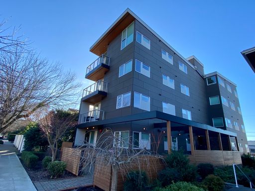 Listing photo thumbnail