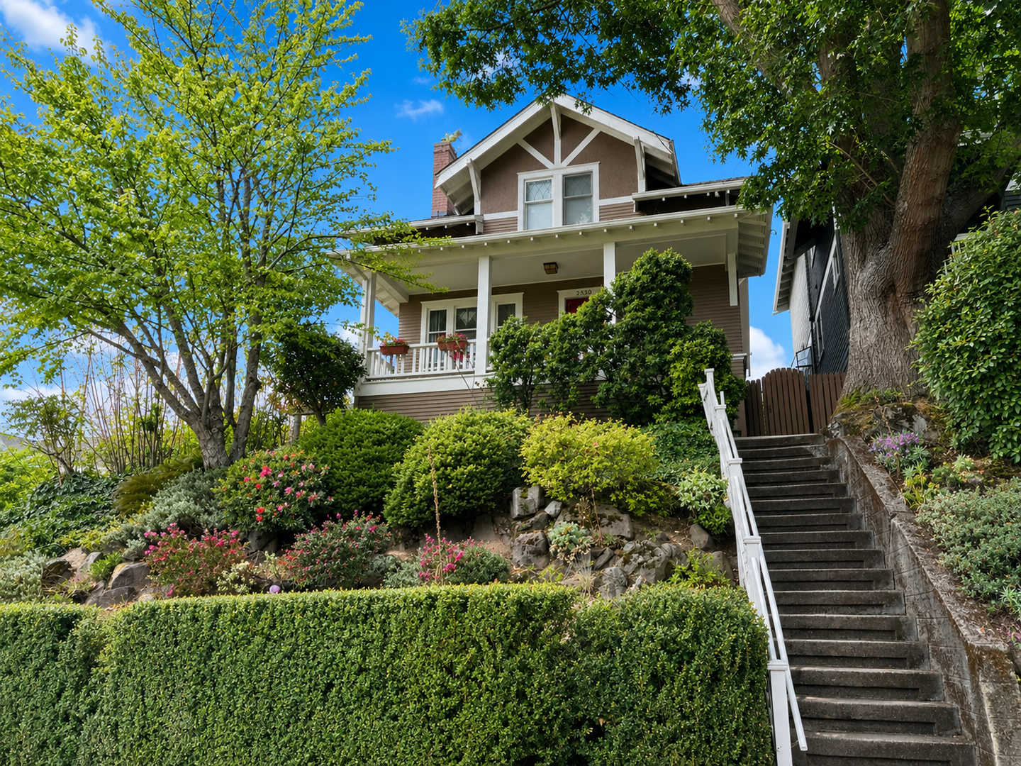Seattle House: 2530 2nd Ave W