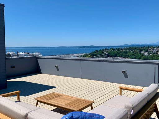 2218 11th Ave W , Seattle, WA 98119