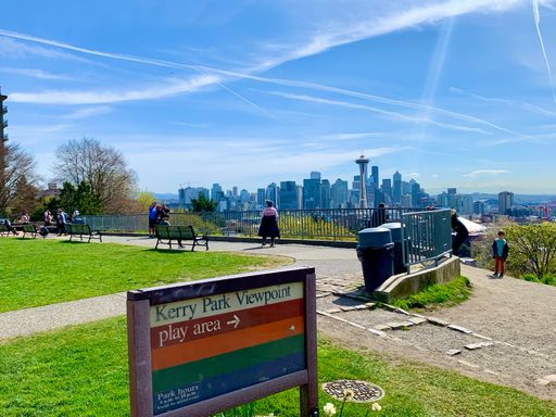 Listing photo thumbnail