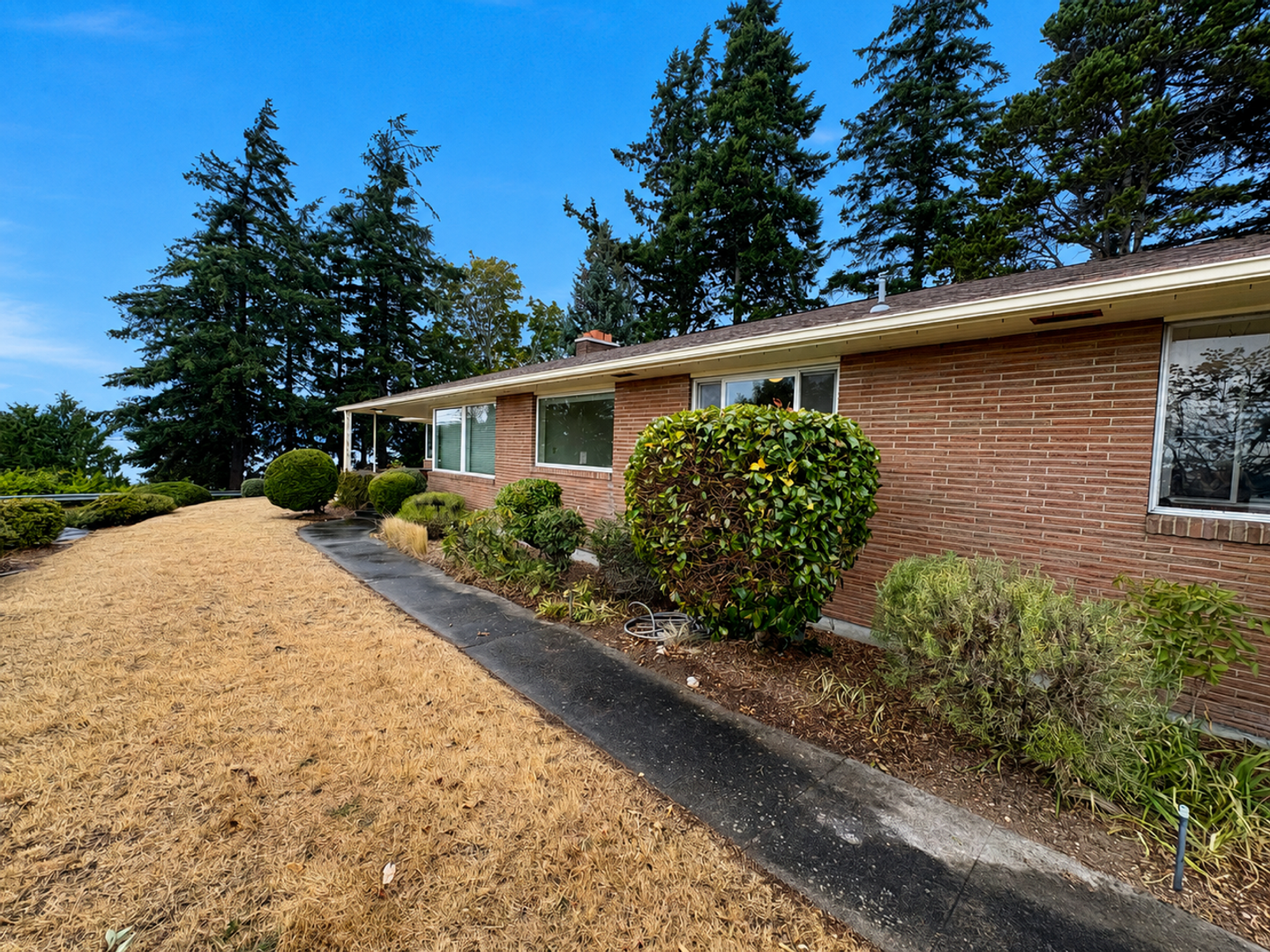 Shoreline House: 2122 NW 190th St