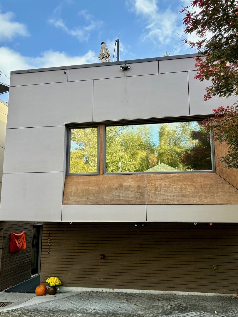 Seattle Townhome: 1522 18th Ave S