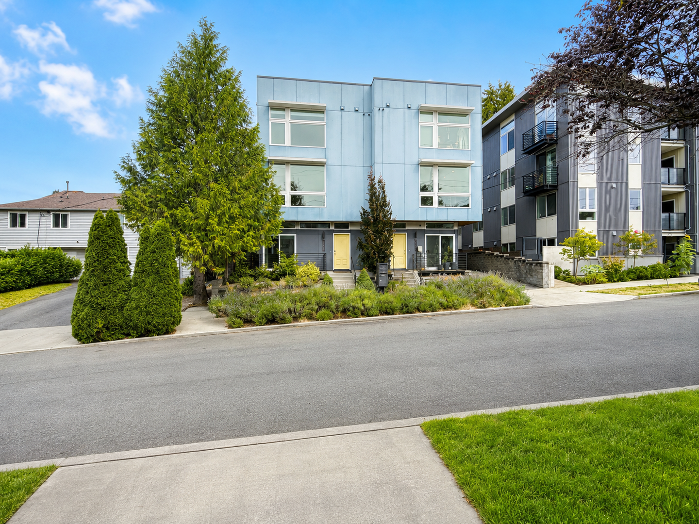 Seattle Townhome: 1712A E Spruce Street