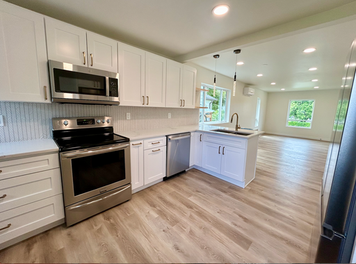 Listing photo thumbnail