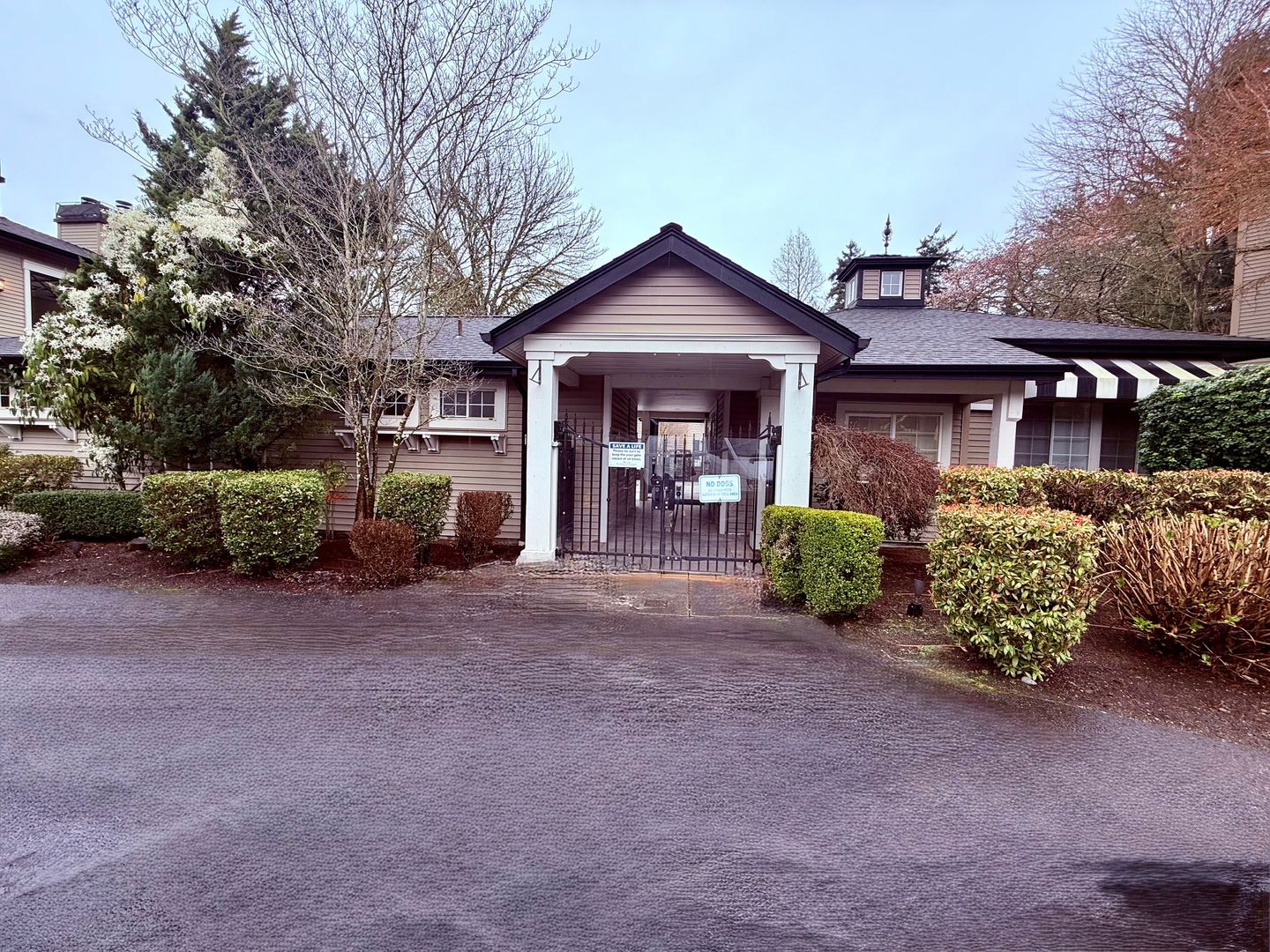 Kirkland Condo: 916 3rd Ave #A204
