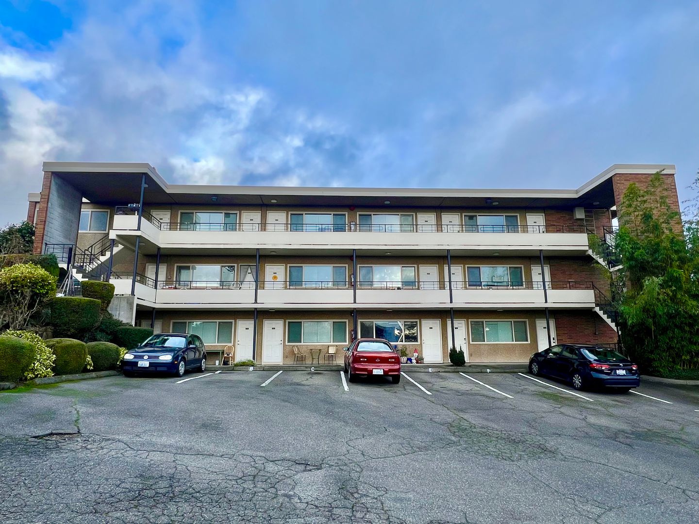 Seattle Apartment: 3938 Whitman Ave. N.