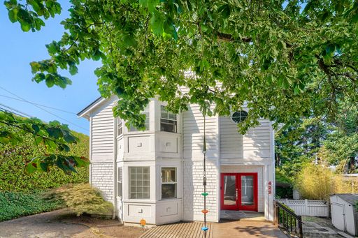 Queen Anne Home – photo 1