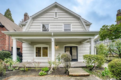 Listing photo thumbnail