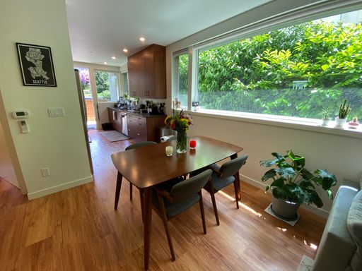 Listing photo thumbnail