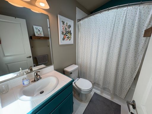 Listing photo thumbnail