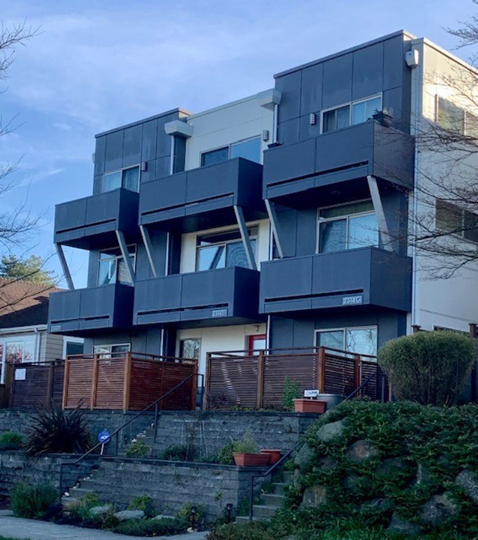 Seattle Townhome: 2312 44th Ave SW, Unit A