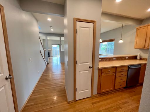 Listing photo thumbnail