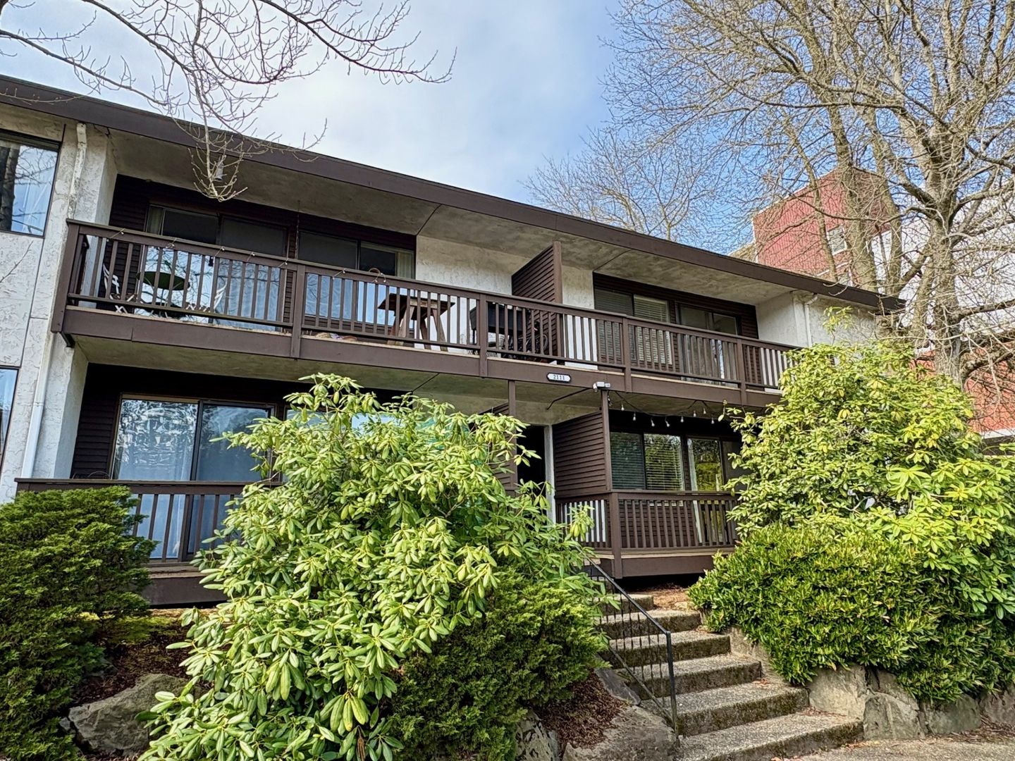 Seattle Apartment: 2111 NE 89th Street
