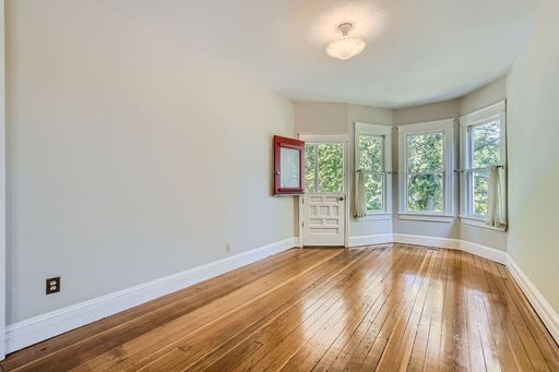 Listing photo thumbnail