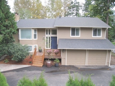Kirkland House: 6216 116th Ave NE