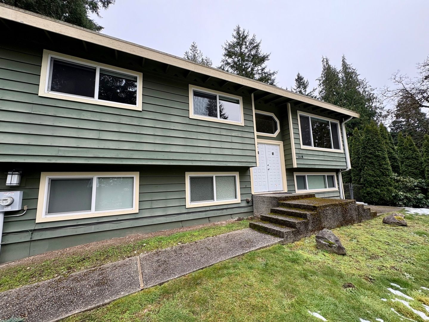 Redmond House: 8808 171st Ave NE