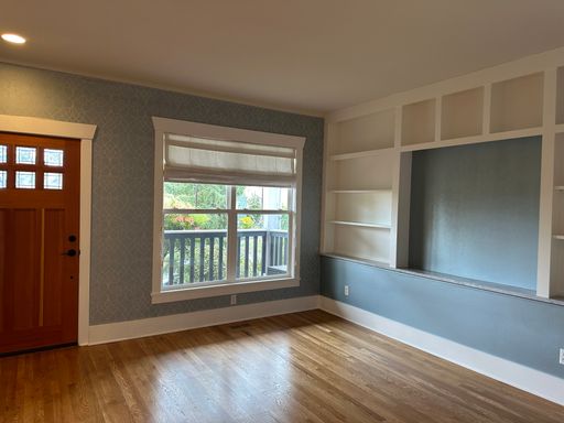 Listing photo thumbnail