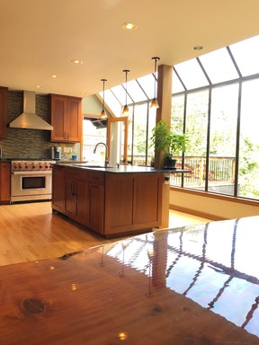 Listing photo thumbnail