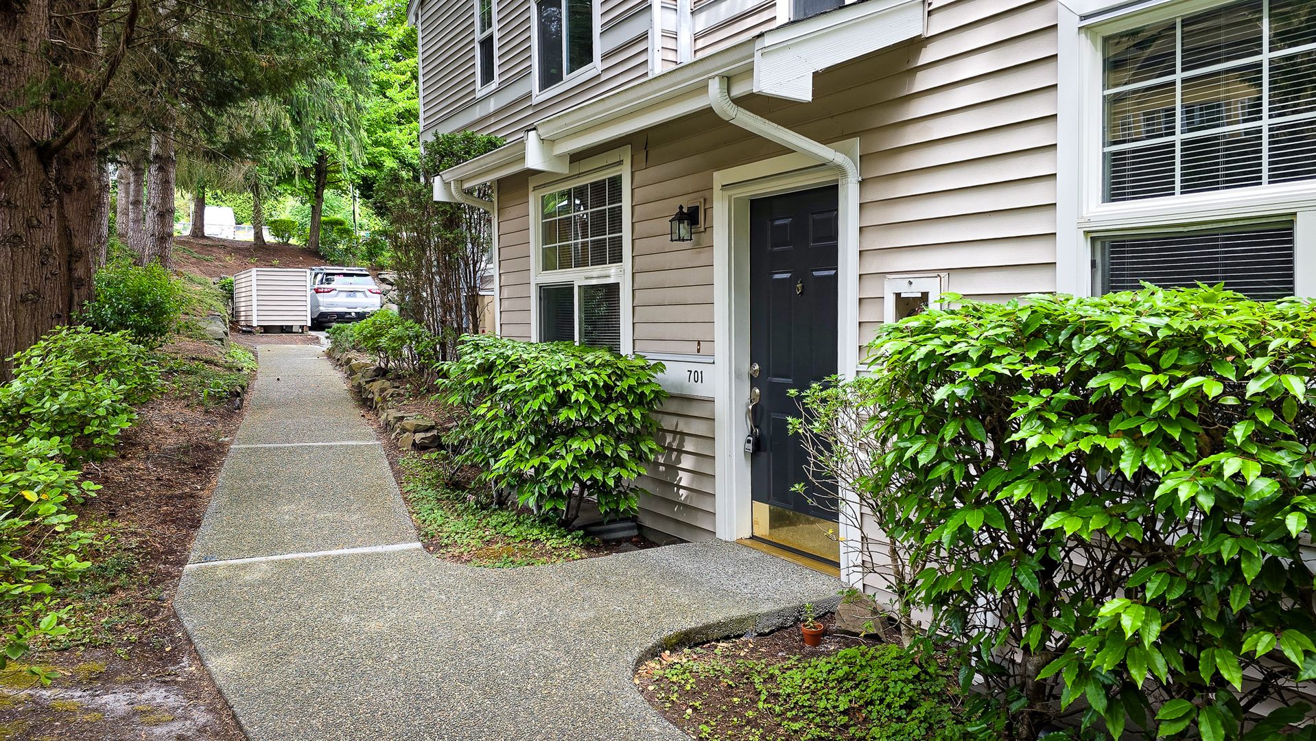 Bellevue Condo: 2070 132nd Ave SE #701