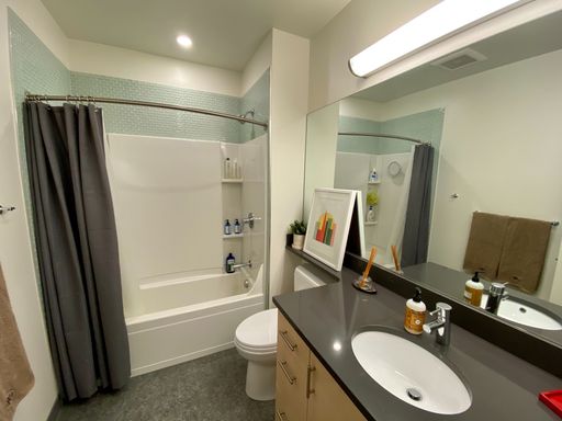 Listing photo thumbnail