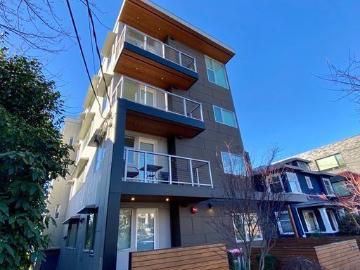 Listing photo thumbnail
